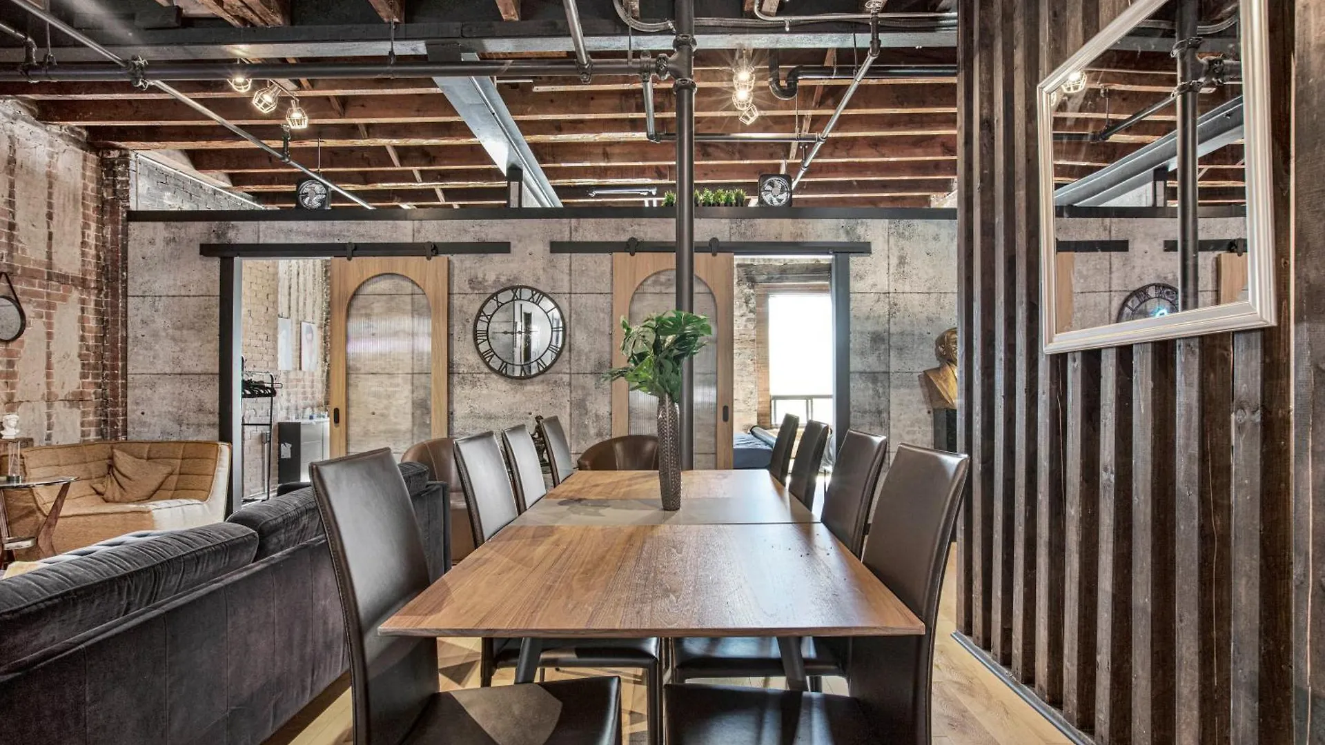 Luxury Penthouse In The Heart Of Guy Concordia - Paking And Huge Terasse Apartment Montreal Canada