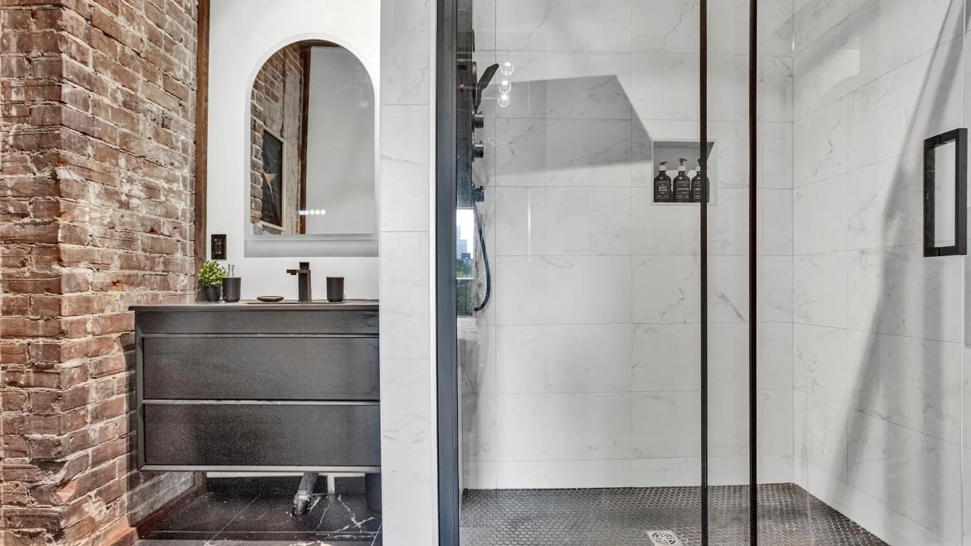 شقة Luxury Penthouse In The Heart Of Guy Concordia - Paking And Huge Terasse مونتريال