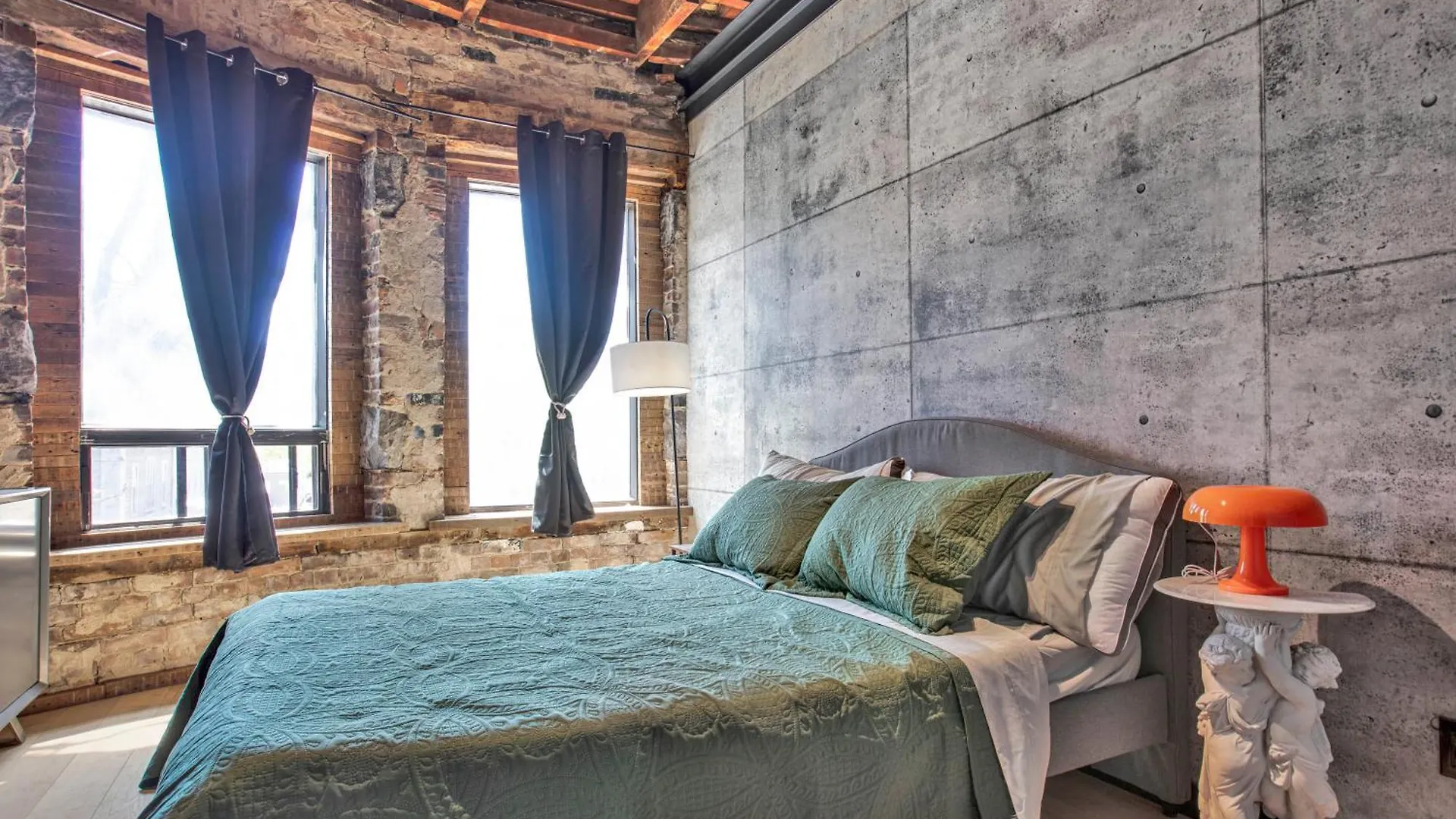 Luxury Penthouse In The Heart Of Guy Concordia - Paking And Huge Terasse Apartment Montreal 0*,