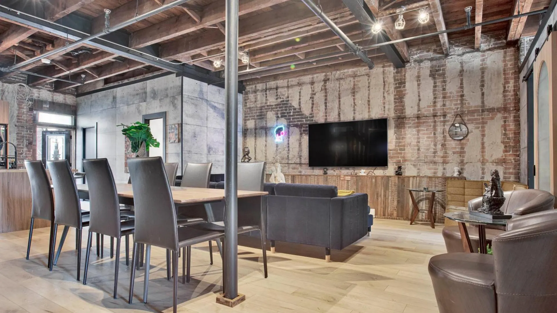 Luxury Penthouse In The Heart Of Guy Concordia - Paking And Huge Terasse location